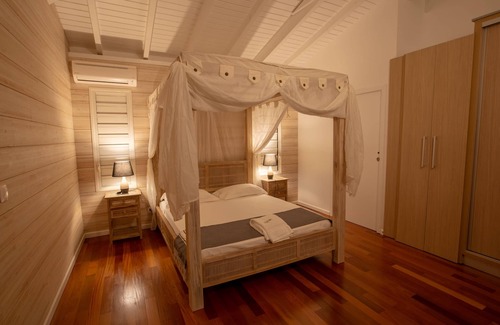 Malendure Cabin | Sunset Lodge - A romantic getaway by the sea