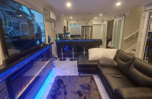 Vancouver South Apartment | Sunset Mews Luxurious 3 Bed Townhouse