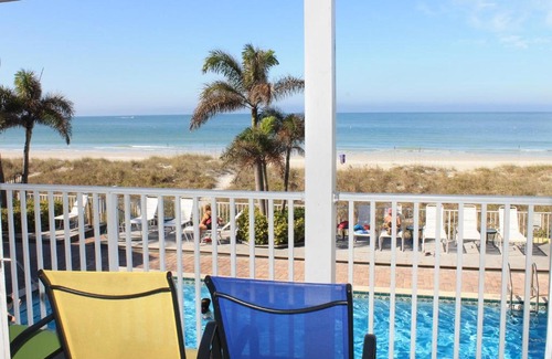 Indian Rocks Beach House | Sunset Paradise by Florida Lifestyle Vacation Rentals