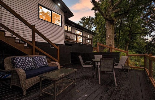 Wyatt Villa | Sunset Point-Riverfront,SwimSpa,Kayaks,30 Min ND