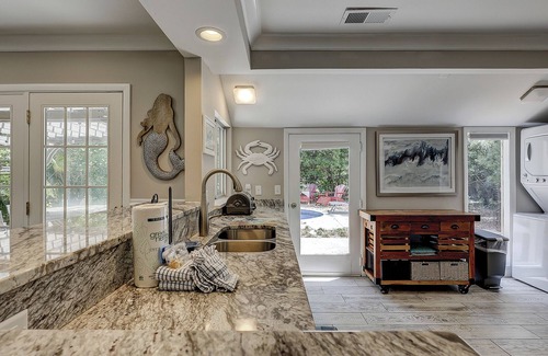 Lawton Woods House | Sunset Rentals | 5 Rice Lane | Dog Friendly