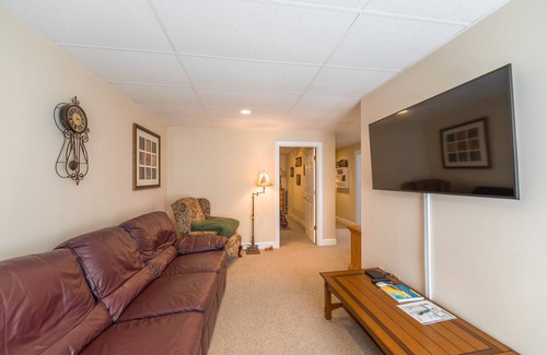 Etowah Apartment | Sunset Ridge-2 Bedroom Apartment with Private Entrance