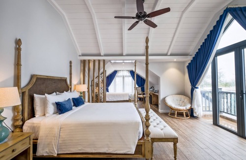 Duong To Hotel | Sunset Sanato Resort & Villas