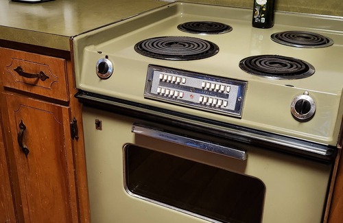 Hillwood Apartment | Sunset Shanty 1-bedroom in West Nashville (420 friendly)