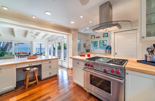 Eastern Honolulu House | Sunset View - Ocean Front - East Honolulu - Newly Upgraded