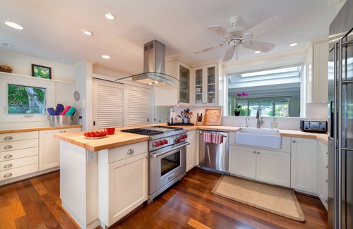 Eastern Honolulu House | Sunset View - Ocean Front - East Honolulu - Newly Upgraded