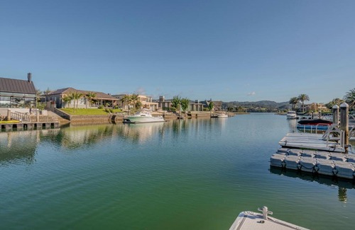 Pauanui House | Sunset View - Pauanui Waterfront Home