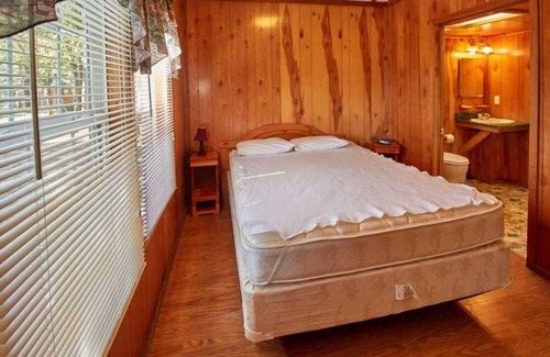 Weatherford Cabin | Sunset Views and Serenity! Full Kitchen, Outdoor Pool, Splash Pad, Free Parking