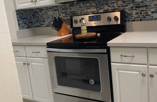 St. Petersburg Condo | SUNSETS SUNSETS! 10% for full week stays May-November!
