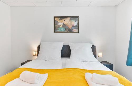 Ostfildern Apartment | Sunshine - 4 Personen Airport Messe mit TG-Garage