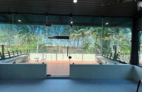 Vypin Villa | Sunshine Beach Villa. Two bedroom Villa overlooking kuzhuppilly beach, kerala.