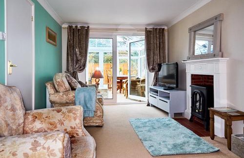 Layer Marney Apartment | Sunshine Corner