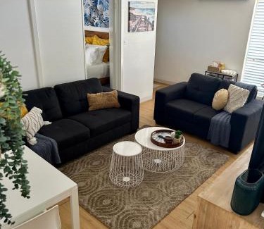 Brahma Lodge Apartment | Sunshine Five