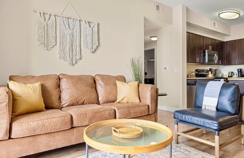 Carver City - Lincoln Gardens Apartment | Sunshine Oasis 2/2 King Salt Htd Pool