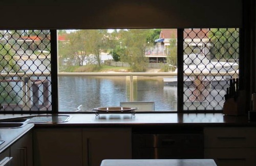 Mermaid Waters House | SUNSHINE WATERS - Large Waterfront