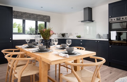 Berwick-upon-Tweed Cottage | SUNWICK COTTAGE - A spacious immaculate 3 bedroom pet friendly cottage near Berwick-Upon-Tweed