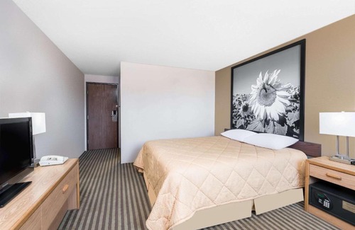 Bowman Hotel | Super 8 by Wyndham Bowman