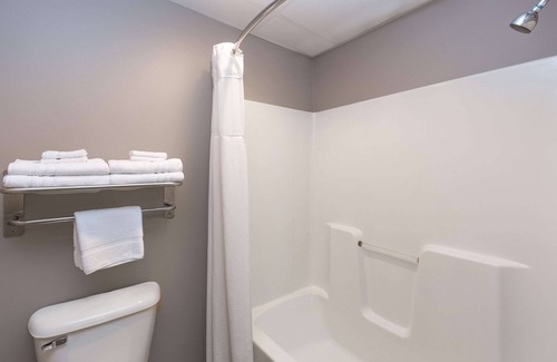 Carroll Hotel | Super 8 by Wyndham Carroll/East