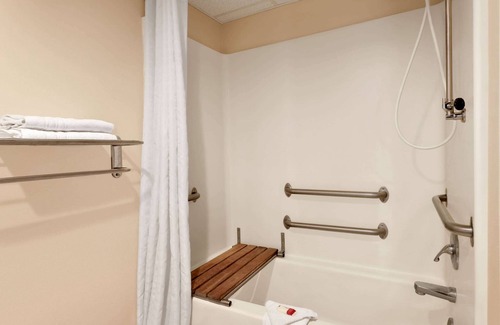 Chillicothe Hotel | Super 8 by Wyndham Chillicothe