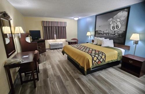Clinton Hotel | Super 8 by Wyndham Clinton