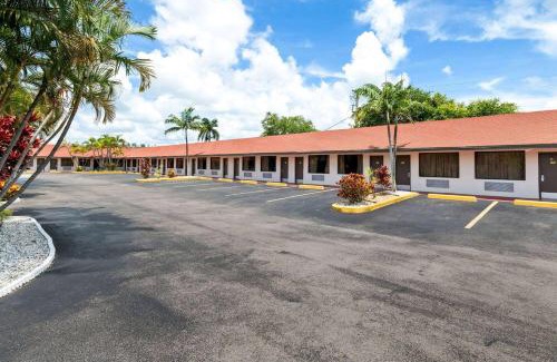 Florida City Hotel | Super 8 by Wyndham Florida City/Homestead/Everglades