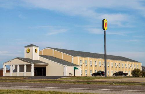 Gainesville Hotel | Super 8 by Wyndham Gainesville TX