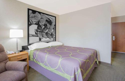 Havre Hotel | Super 8 by Wyndham Havre