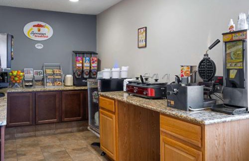 Humboldt Hotel | Super 8 by Wyndham Humboldt