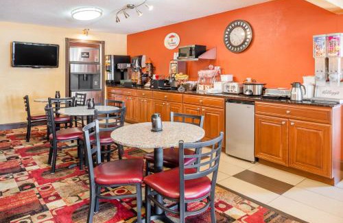 Jacksonville Hotel | Super 8 by Wyndham Jacksonville
