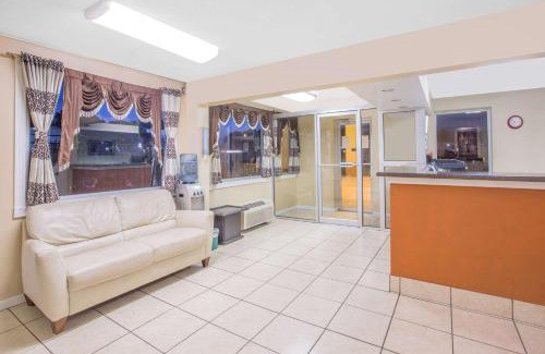 Jasper Hotel | Super 8 by Wyndham Jasper