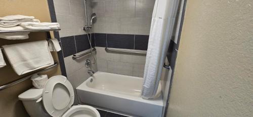 Kingsville Hotel | Super 8 by Wyndham Kingsville