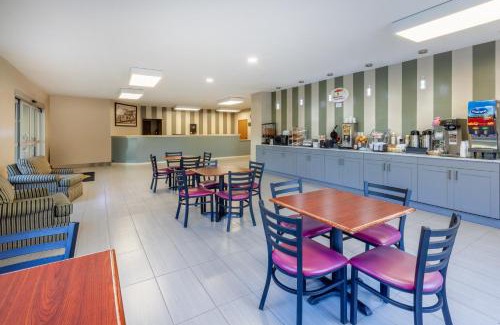 La Grange Hotel | Super 8 by Wyndham La Grange KY