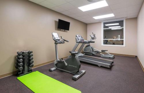 Mont-Laurier Hotel | Super 8 by Wyndham Mont Laurier