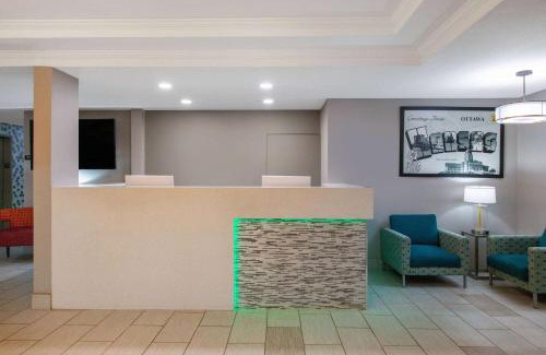 Ottawa Hotel | Super 8 by Wyndham Ottawa