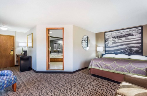 Platteville Hotel | Super 8 by Wyndham Platteville