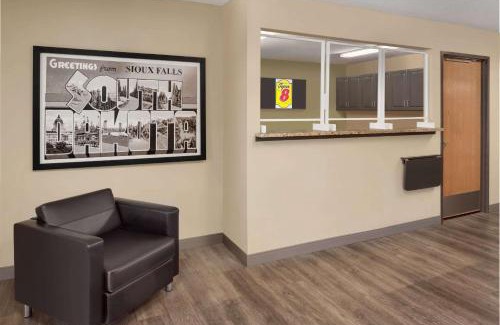 Sioux Falls Hotel | Super 8 by Wyndham Sioux Falls