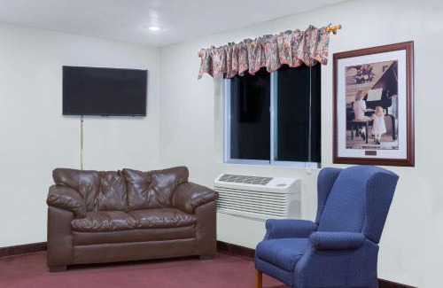 Blackfoot Hotel | Super 8 by Wyndham Super 8 Blackfoot