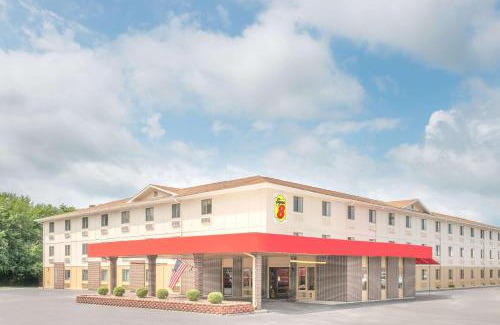 Terre Haute Hotel | Super 8 by Wyndham Terre Haute