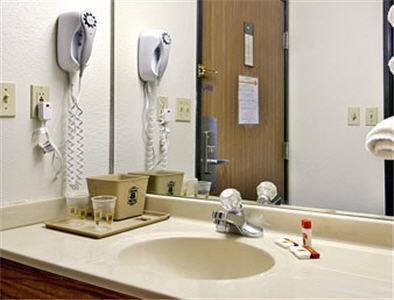 Vincennes Hotel | Super 8 by Wyndham Vincennes