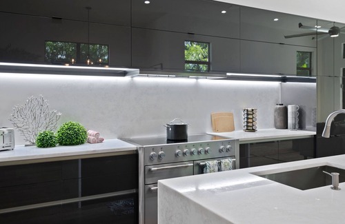 Tampa House | SUPER BOWL STUNNER ON TAMPA'S CELEBRITY ROW!