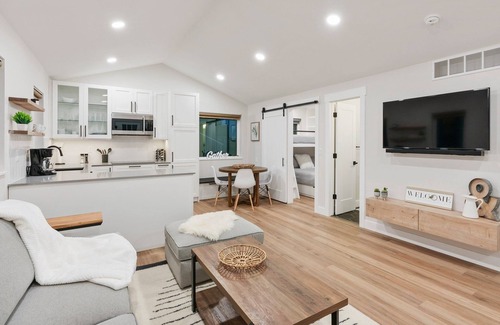 North Central Westminster House | Super Cute Guest House - Bradburn Village Haven