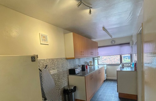 Stanley Apartment | Super deluxe 3 bedrooms apartment in this popular area of Stanley