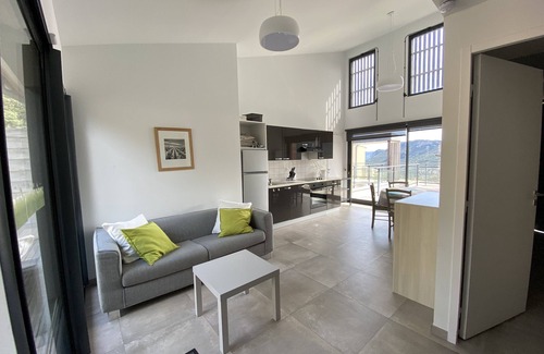 Duilhac-sous-Peyrepertuse Villa | Superb VILLA, swimming pool, air-conditioned, MAGNIFICENT VIEWS, cathar country