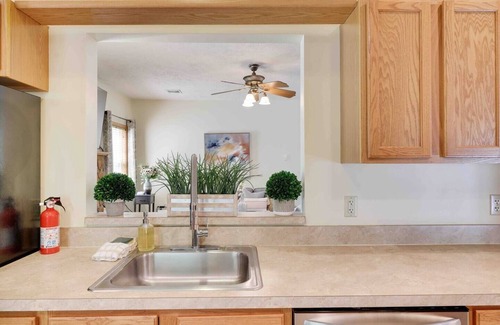 Tannersville House | Super Game Room with its Own Theater—Pet Friendly