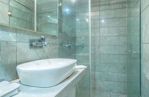 Navarangpura Gam Hotel | Super Inn Armoise Hotel - Navrangpura, Ahmedabad