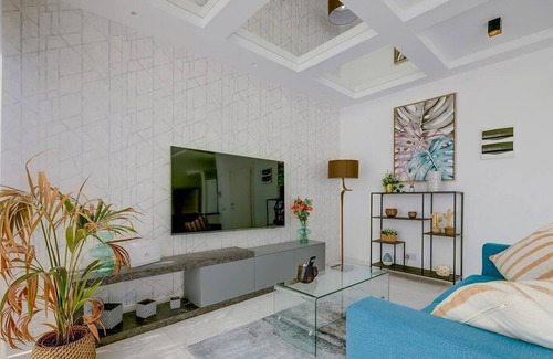 Tal-Ghoqod Apartment | Super Luxury Penthouse with Hot Tub and Pool