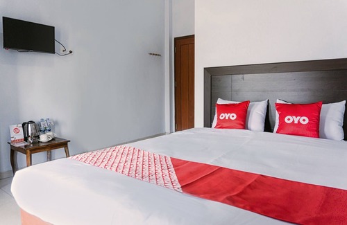 Pacitan Hotel | Super OYO 1565 Hotel Homiko