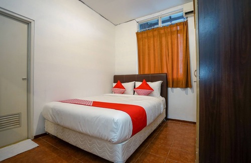 Pangkalpinang House | Super OYO 1844 Bravo Residence