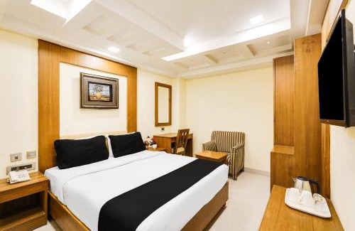 Nanganallur Hotel | Super Townhouse Oak Alandur Near Chennai Airport Formerly Vijay Park