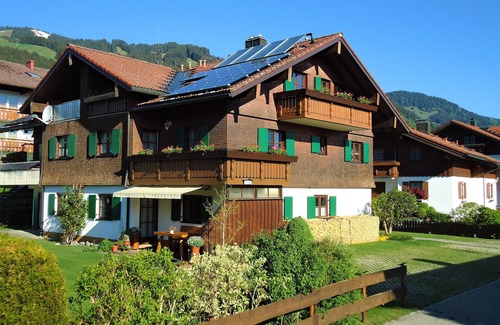 Bolsterlang Apartment | Super view of the mountains from the south and east balcony